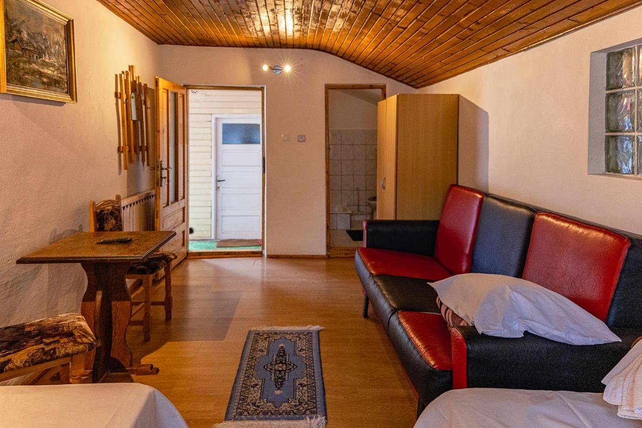 Pensiunea Montan Buşteni Exterior foto
