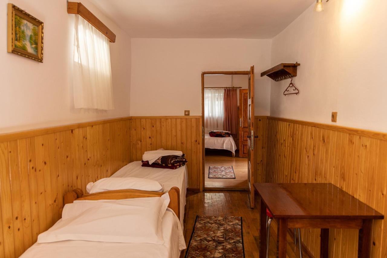 Pensiunea Montan Buşteni Exterior foto