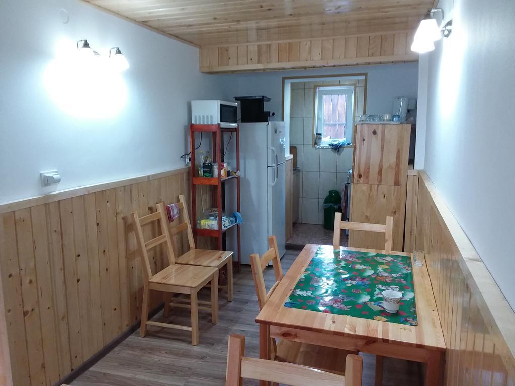 Pensiunea Montan Buşteni Exterior foto